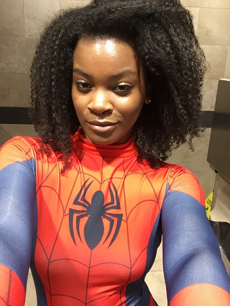 Ari Lennox image
