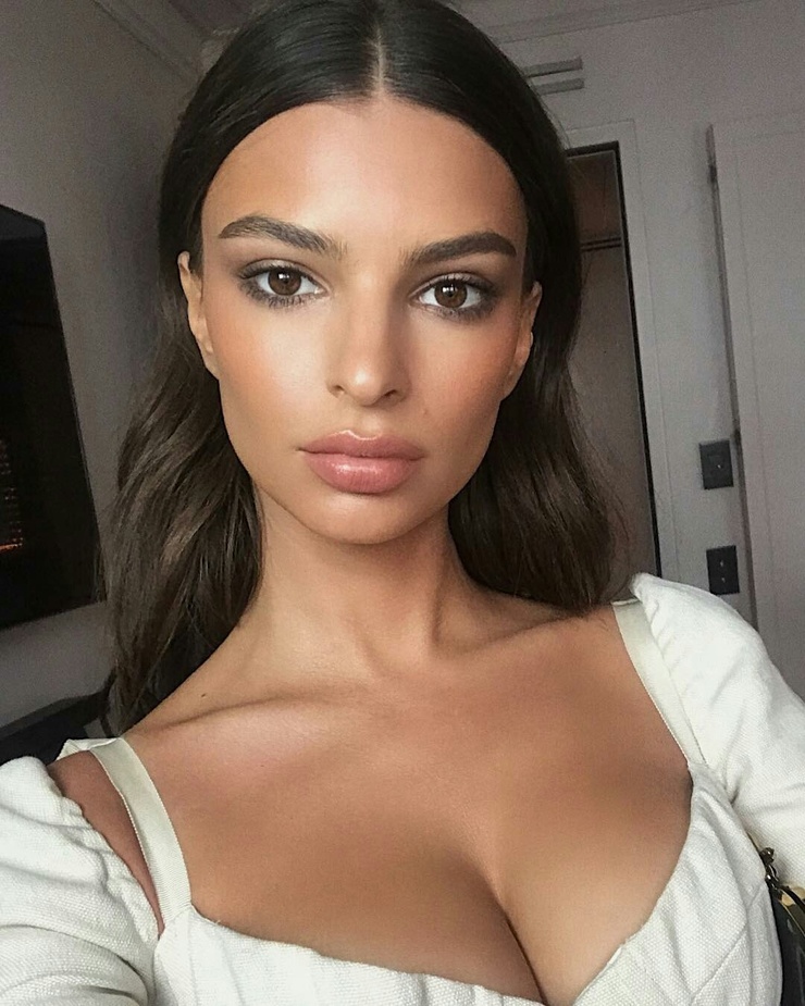 Emily Ratajkowski