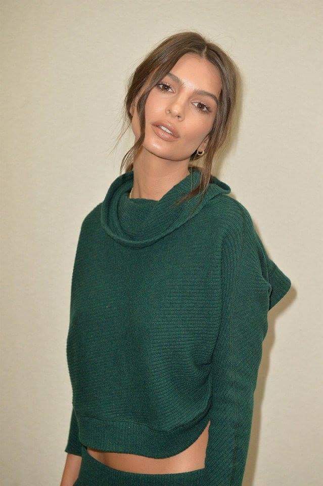 Emily Ratajkowski