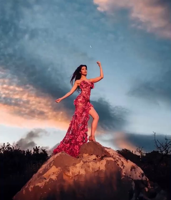 Amanda Cerny Amanda Cerny