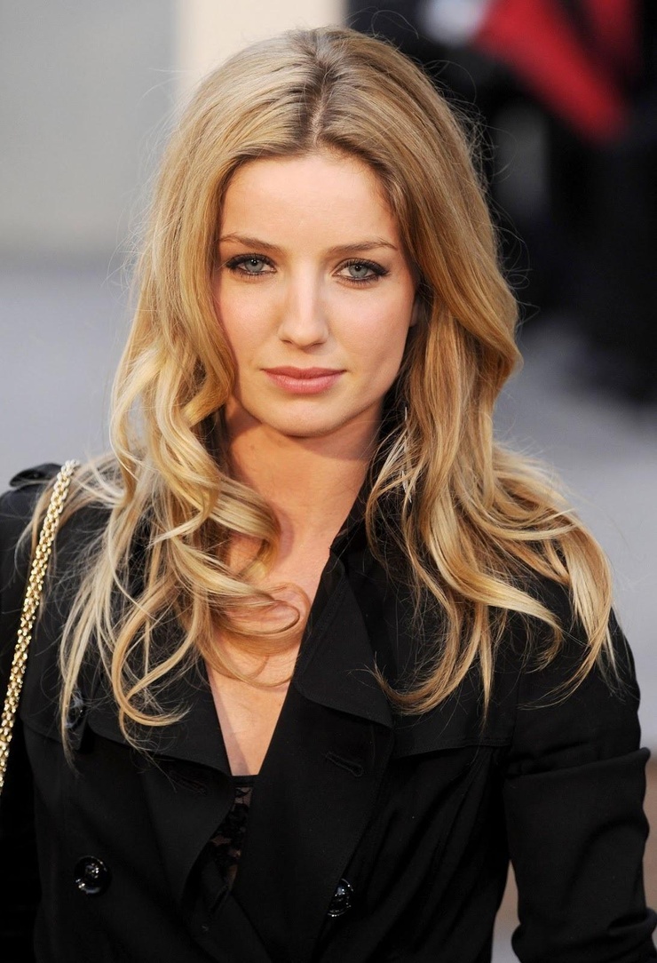 Annabelle Wallis