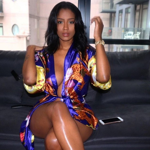 Raven TRACY Raven TRACY