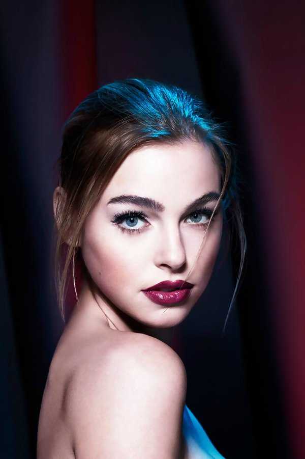 Elizabeth Turner. Elizabeth Turner.