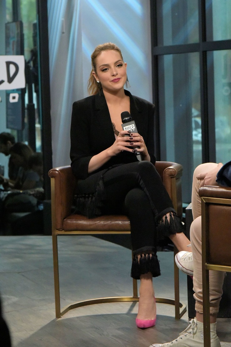 Elizabeth Gillies