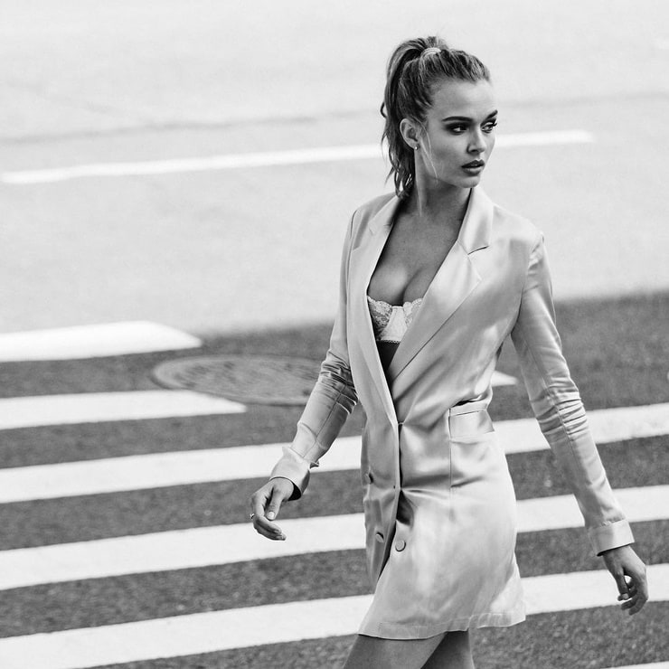 Josephine Skriver Josephine Skriver