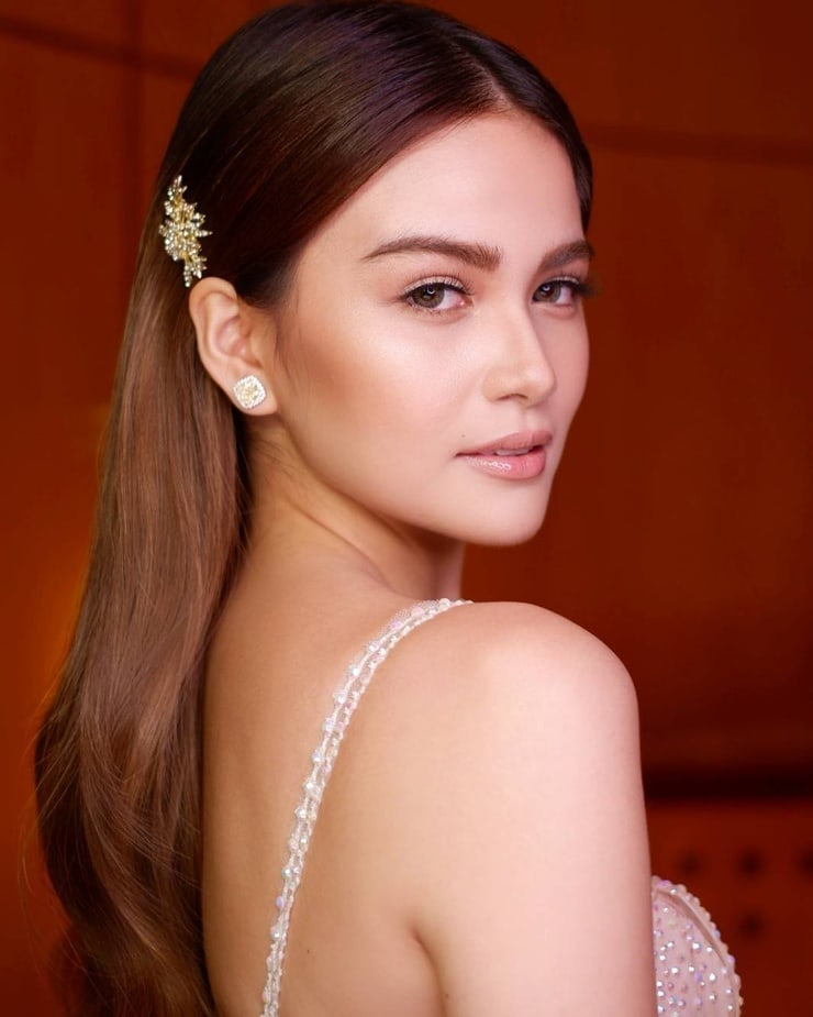 Elisse Joson Elisse Joson