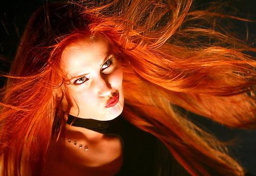 Simone Simons