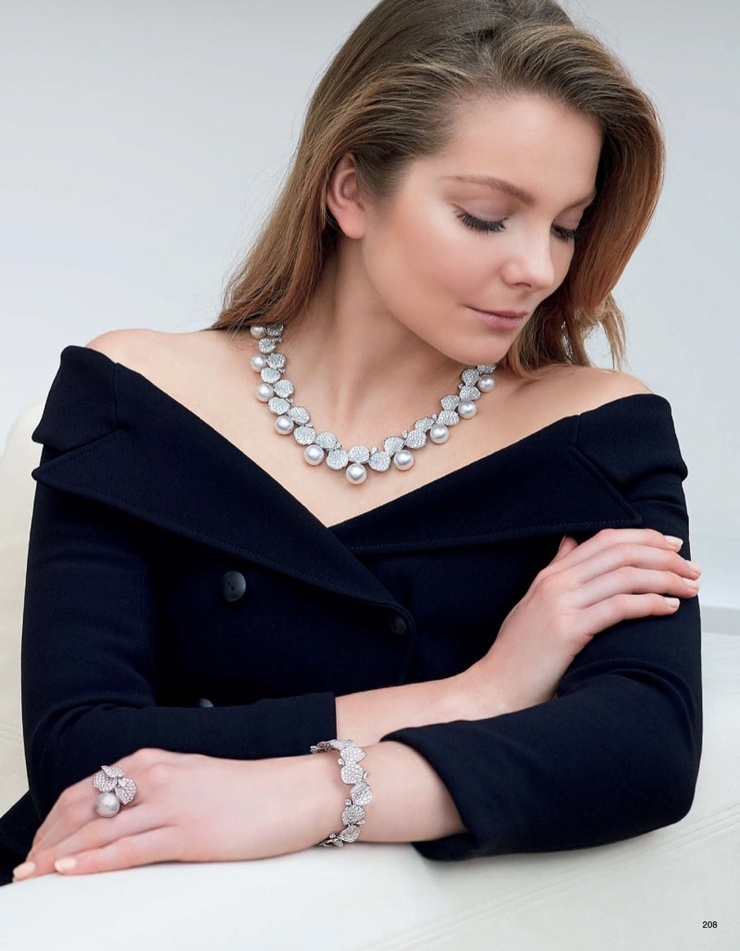 Eniko Mihalik Eniko Mihalik