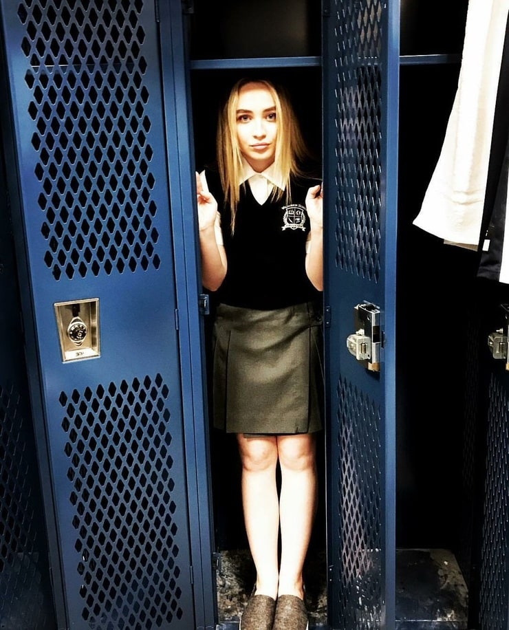 Sabrina Carpenter picture