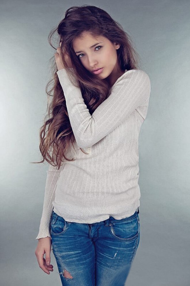 Sára Sandeva Sára Sandeva
