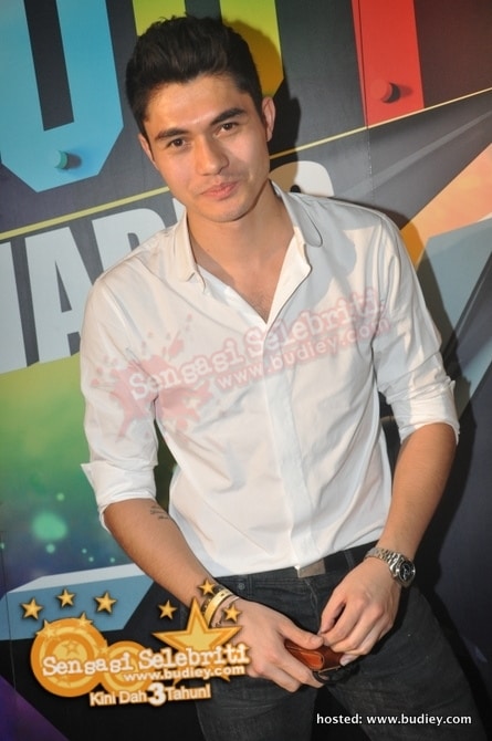 Picture of Henry Golding