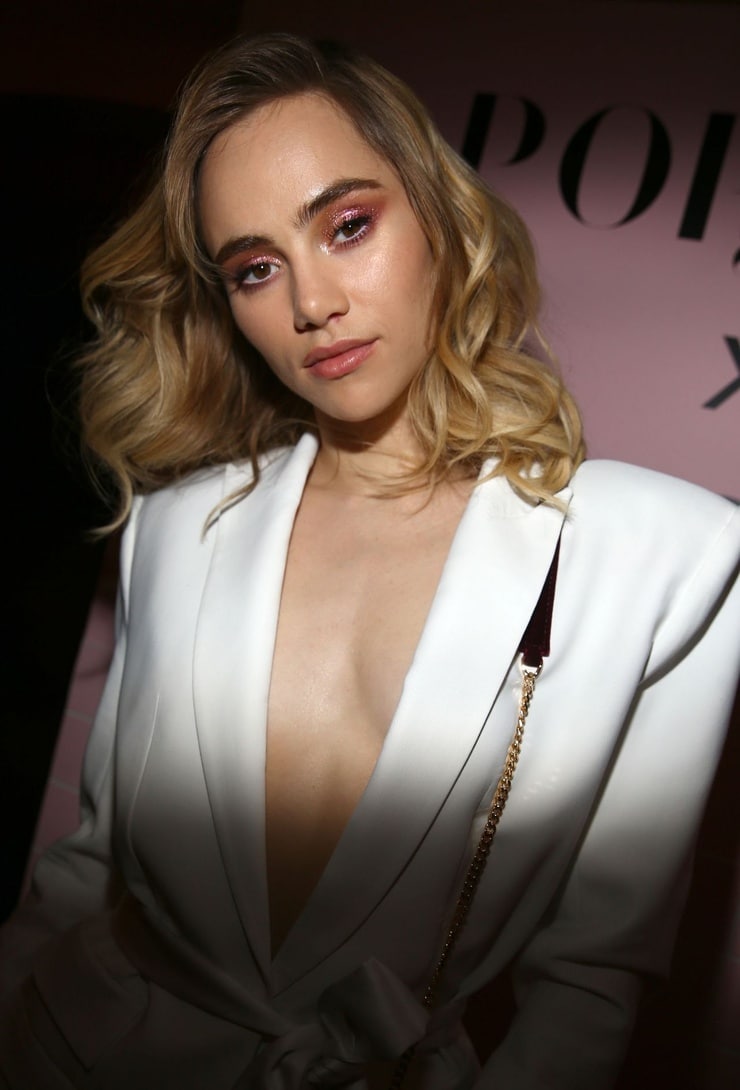 Suki Waterhouse Image