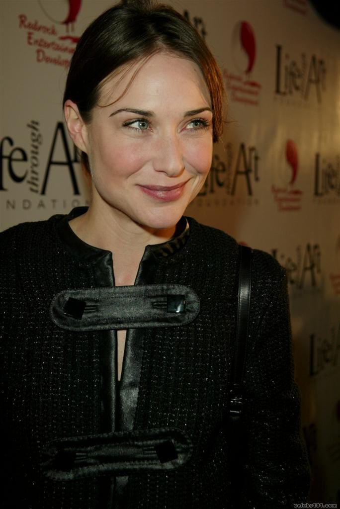 Claire Forlani