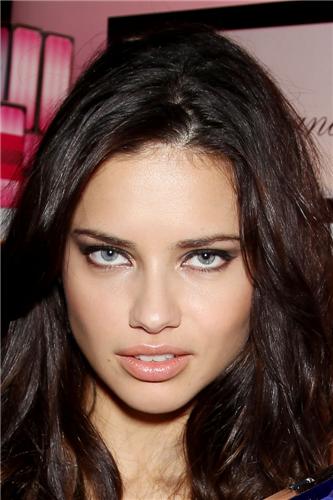 Adriana Lima picture