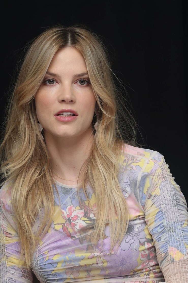 Sylvia Hoeks