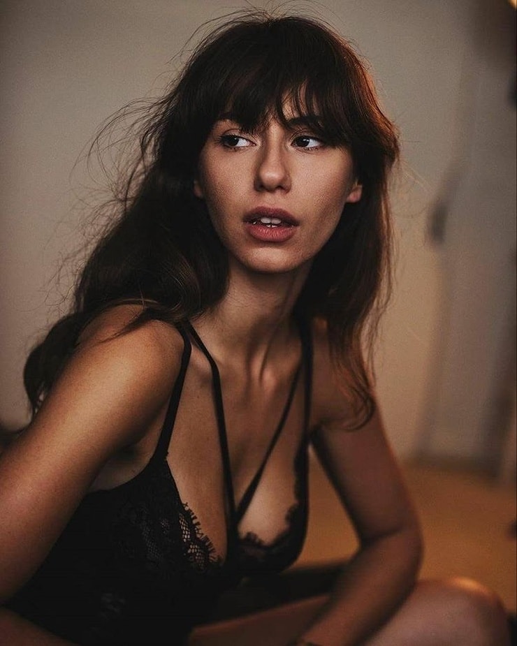 Laura Cartier Laura Cartier