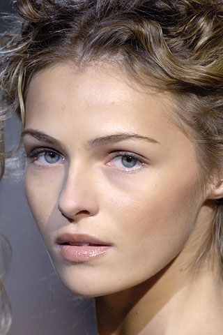 Valentina Zelyaeva Valentina Zelyaeva