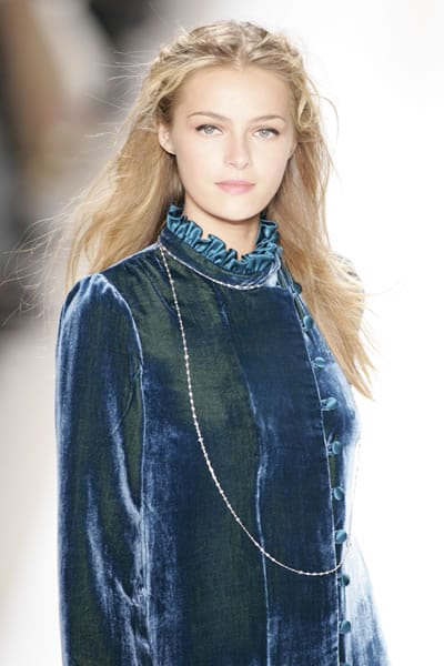 Valentina Zelyaeva Valentina Zelyaeva