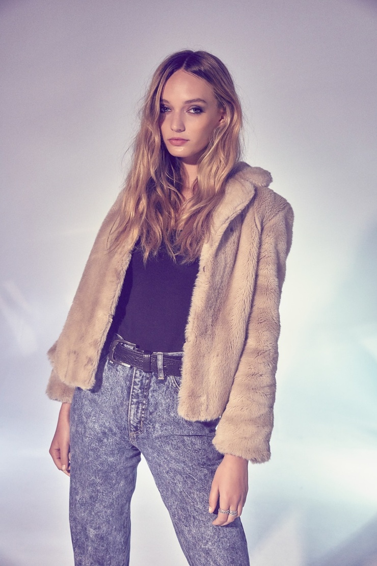 cassie lapthorne