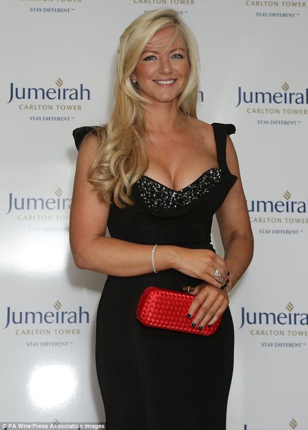 Michelle Mone. Odelly Mone demone певица.