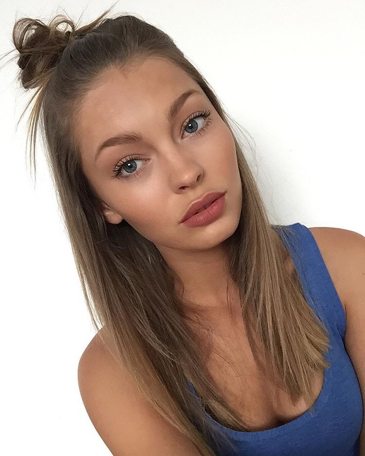 Adriana Mockovciakova Adriana Mockovciakova