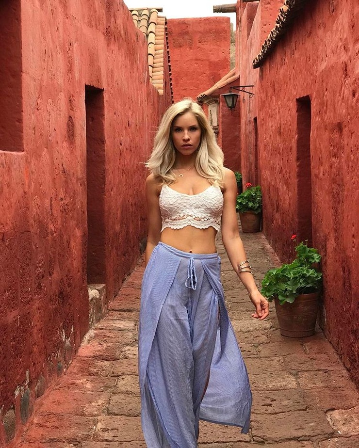 Amanda Strachan Amanda Strachan