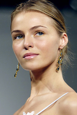 Valentina Zelyaeva Valentina Zelyaeva