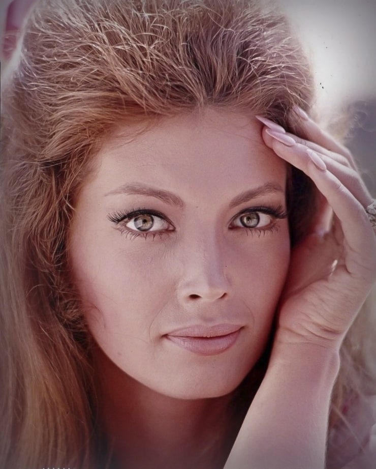 Gayle Hunnicutt