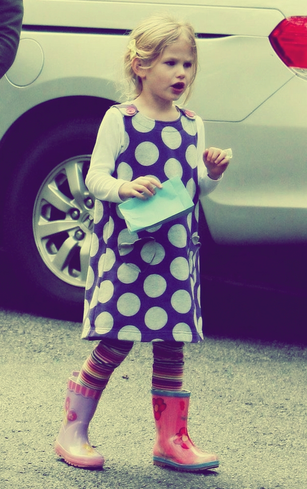 Violet Affleck