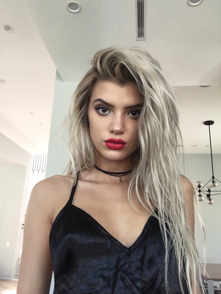 Alissa Violet