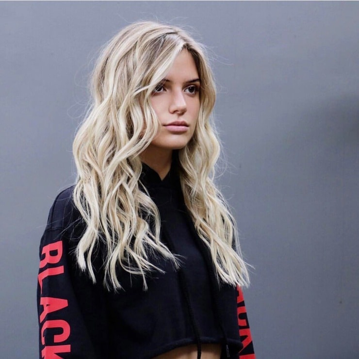 Alissa Violet