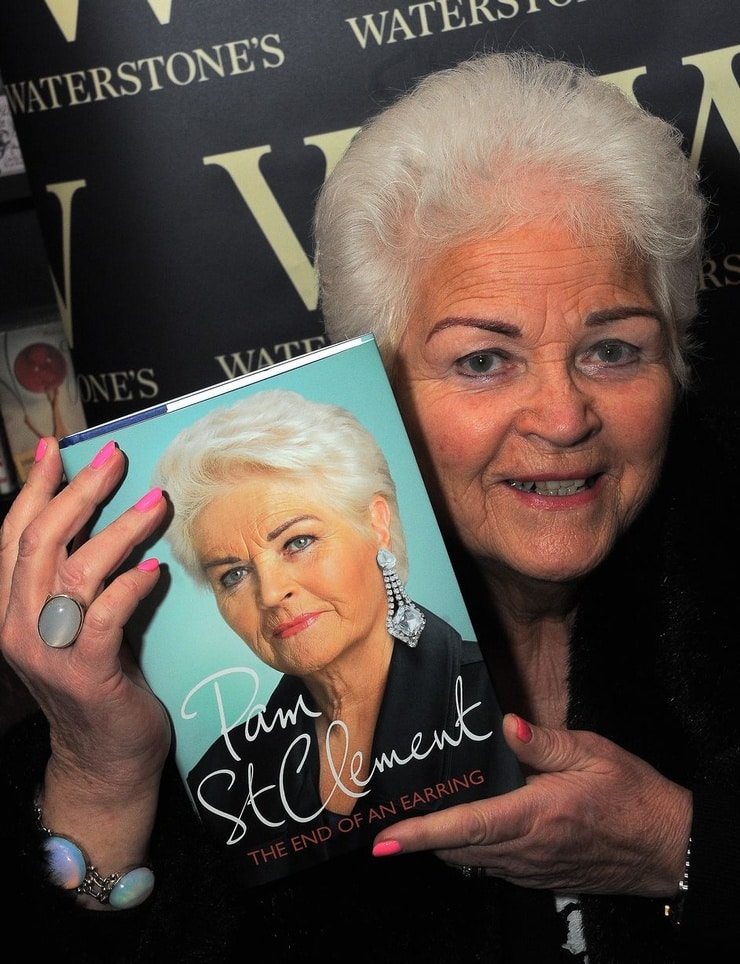 Picture Of Pam St Clement 4767