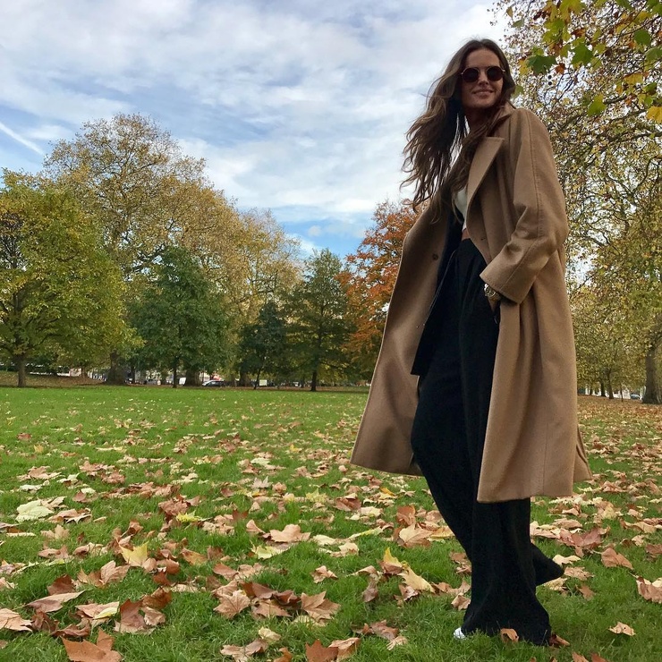 Izabel Goulart Izabel Goulart