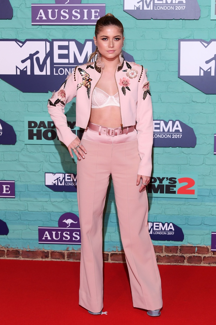 Sofia Reyes Sofia Reyes