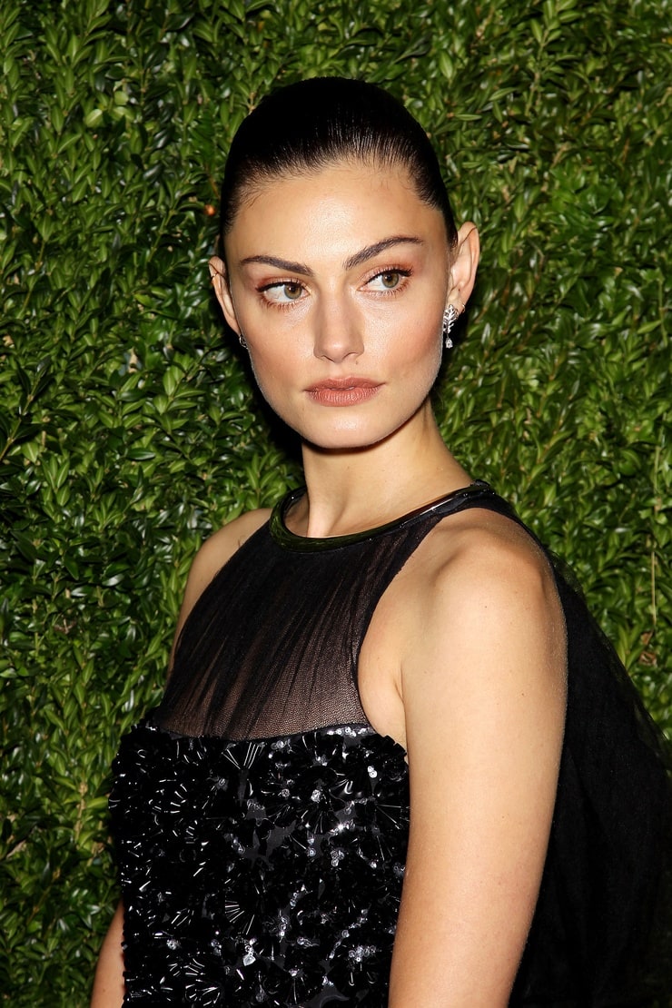 Phoebe Tonkin