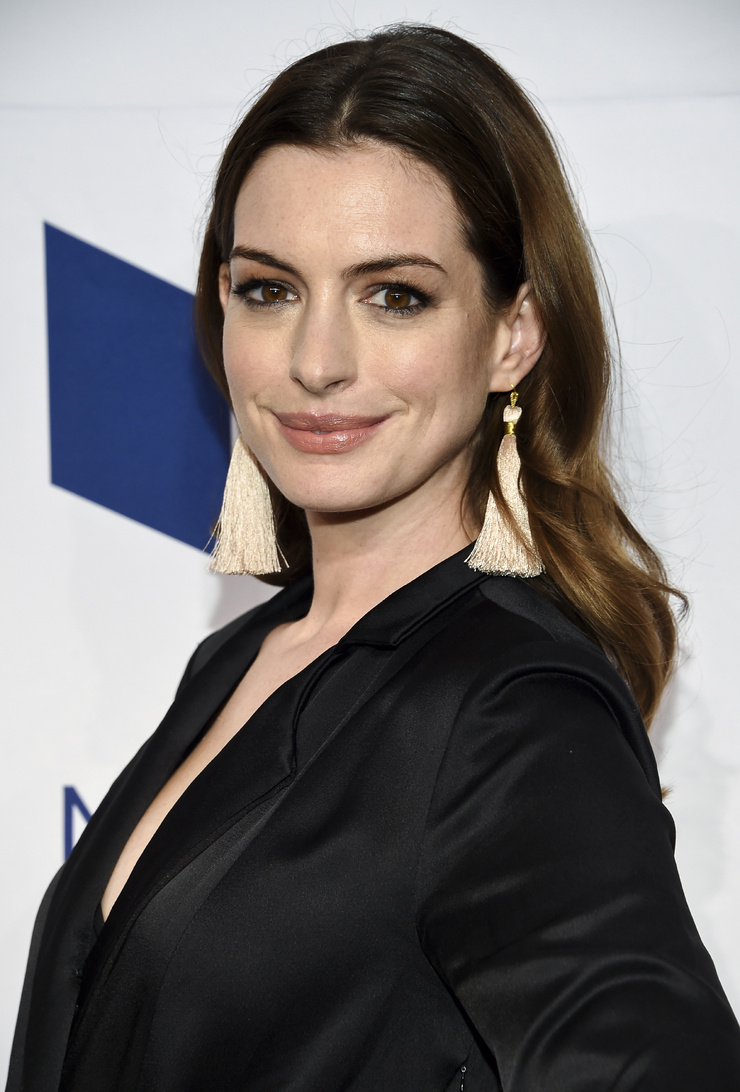 Anne Hathaway Anne Hathaway