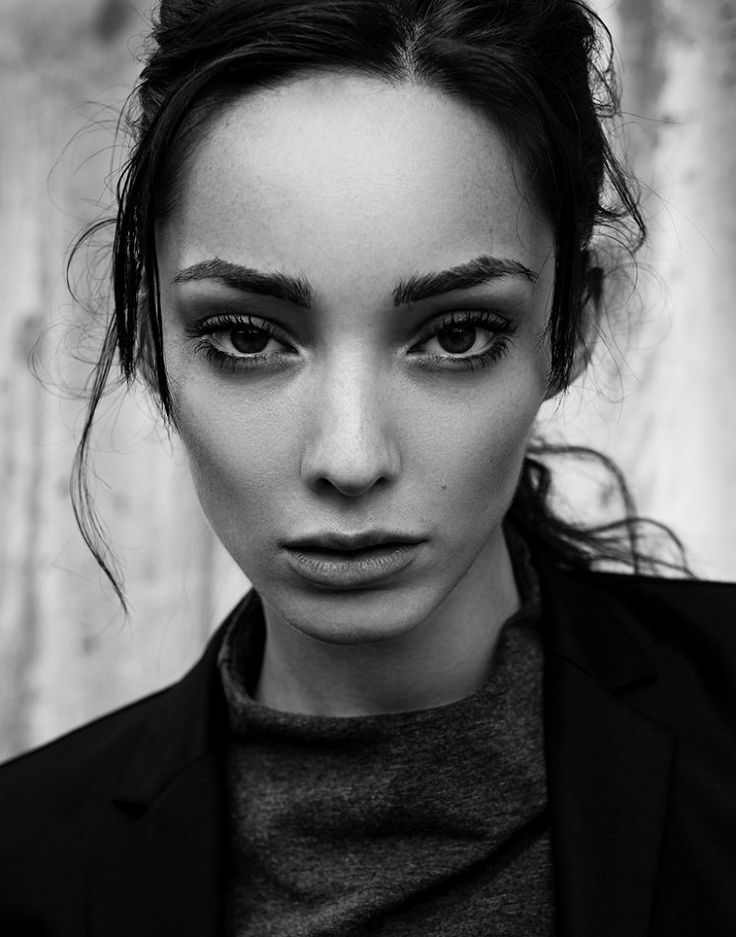 Emma Dumont Emma Dumont