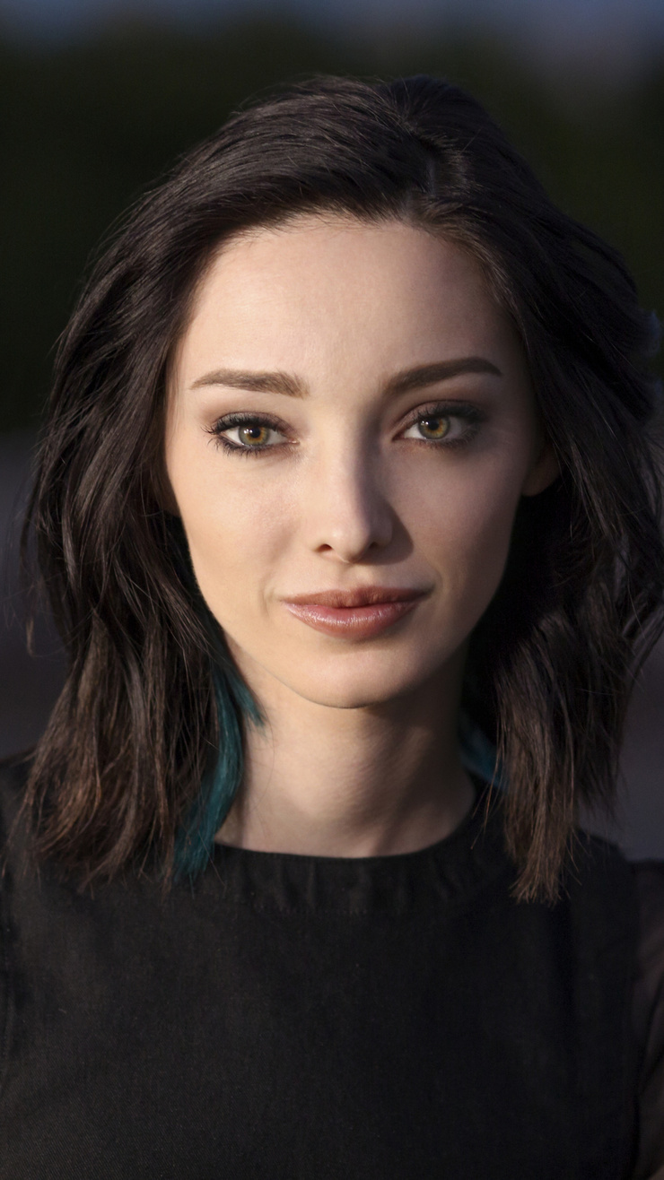 Emma Dumont Emma Dumont