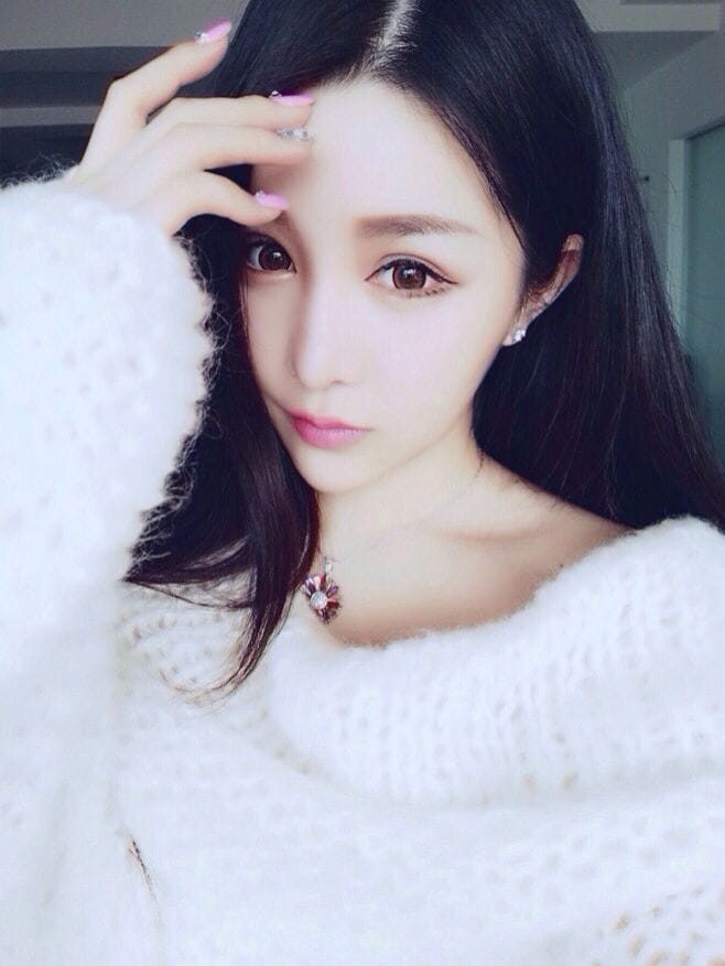 Miki Zhang