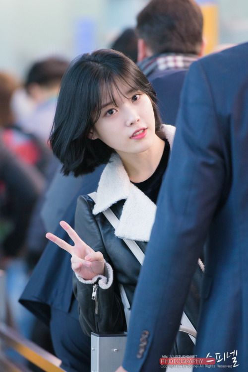 IU