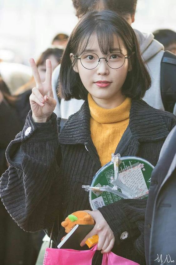 IU