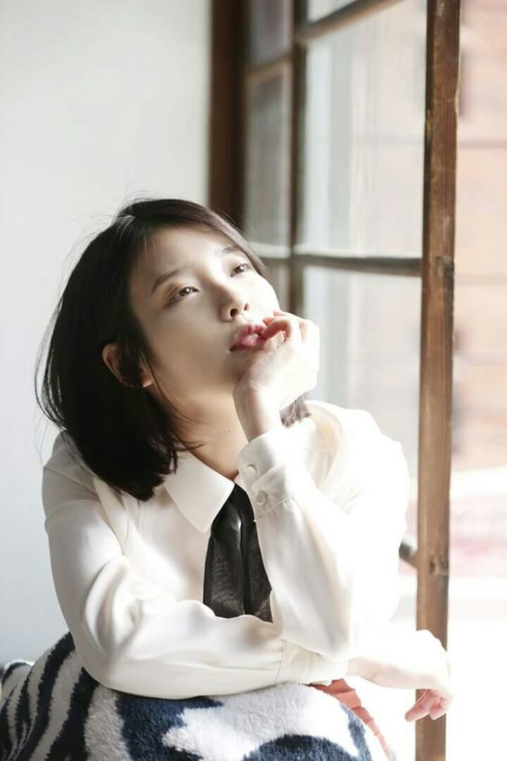 IU