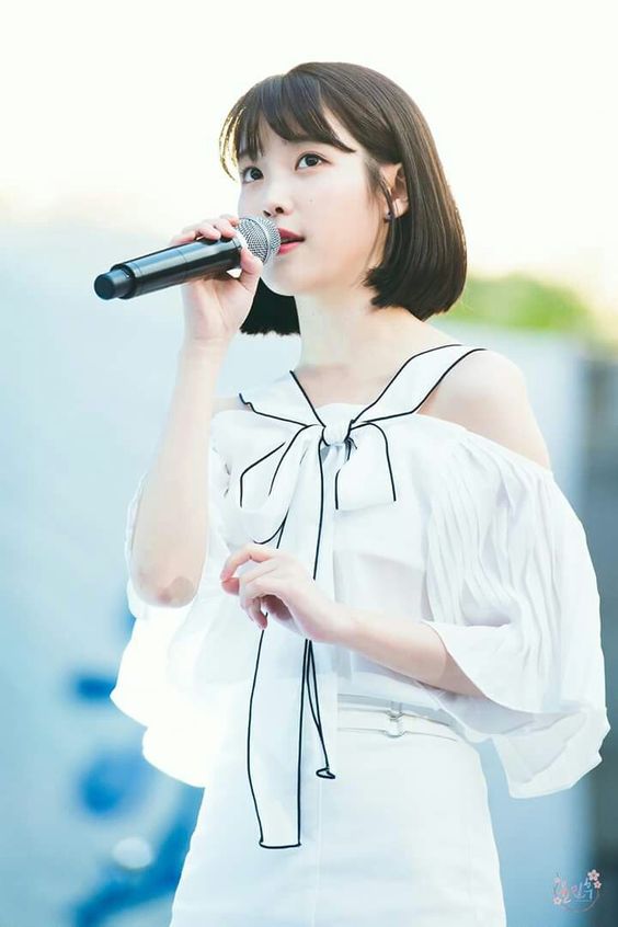 IU