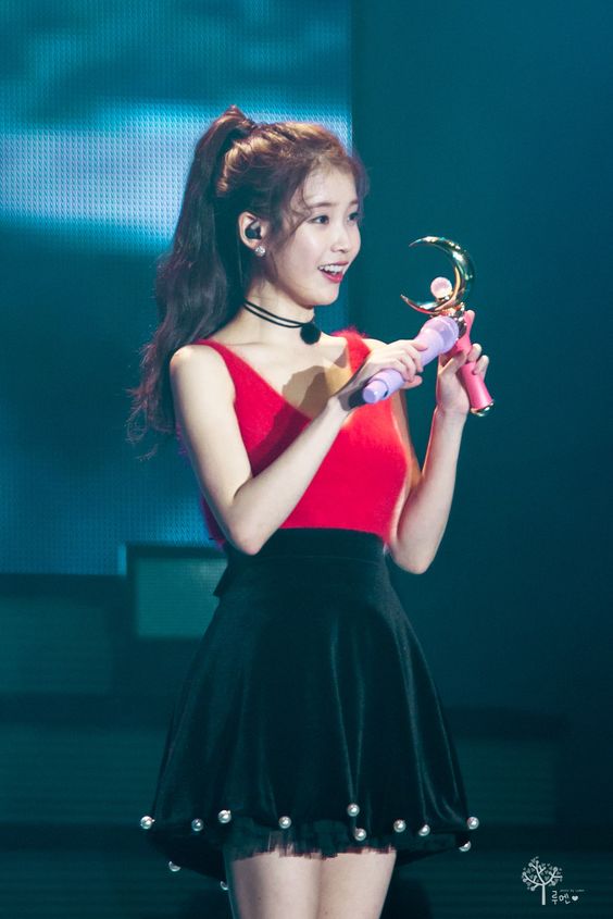 IU