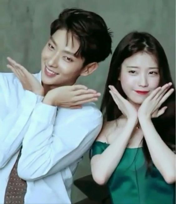 IU