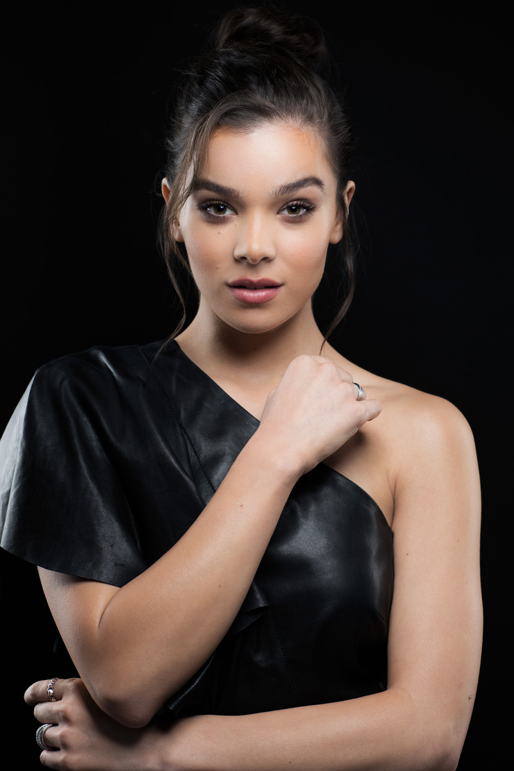 Hailee Steinfeld Hailee Steinfeld