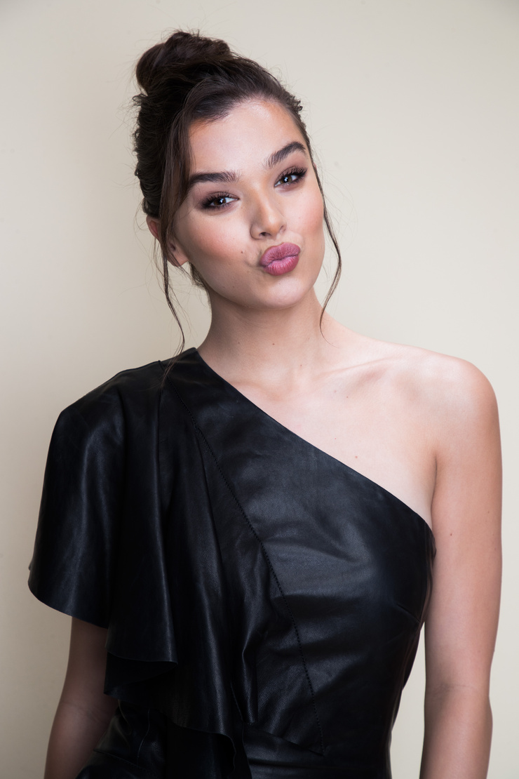 Hailee Steinfeld Hailee Steinfeld