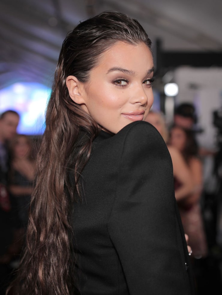 Hailee Steinfeld Hailee Steinfeld