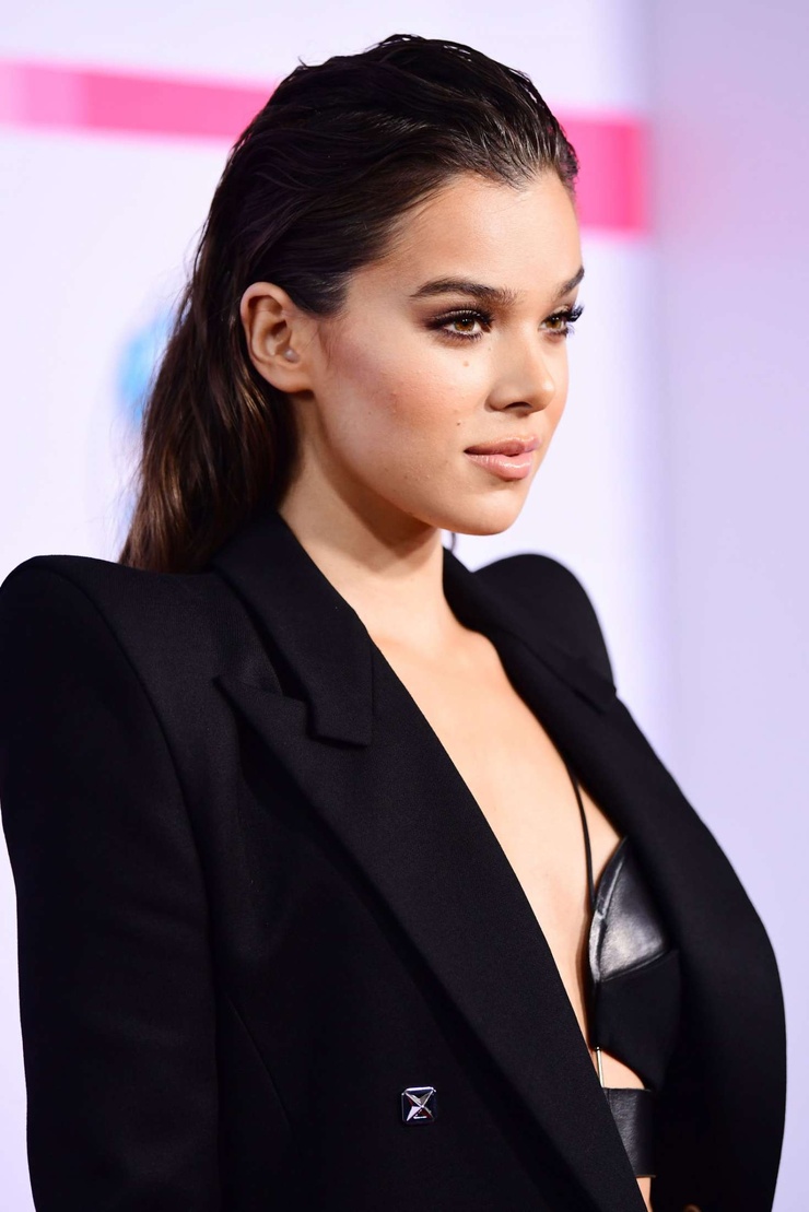 Hailee Steinfeld