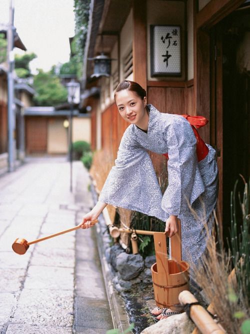 Rina Aizawa